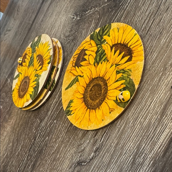 🌻 Handmade Sunflower Coasters Set of 4 - Picture 2 of 4